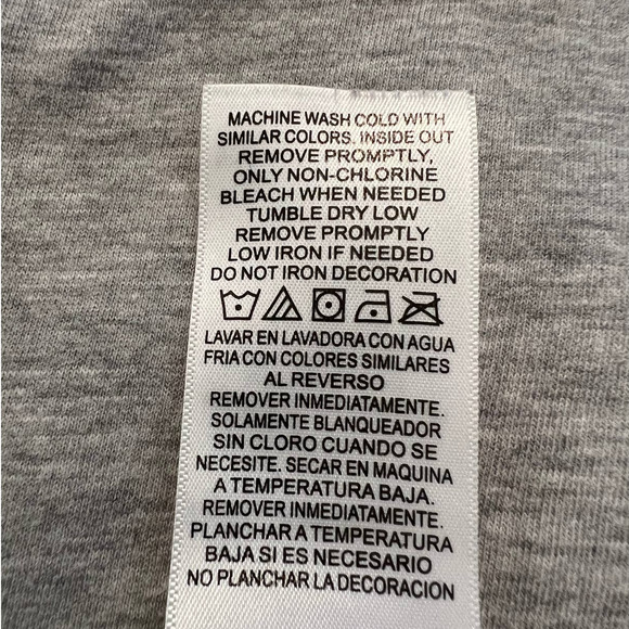 Disney T-shirt Jerry Leigh w/Mickey and Minnie in Christmas Theme Size XL 15/17 - Picture 5 of 5